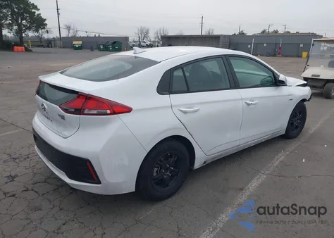2017 Hyundai Ioniq Hybrid Blue из США, поврежденный, VIN KMHC65LC3HU049840